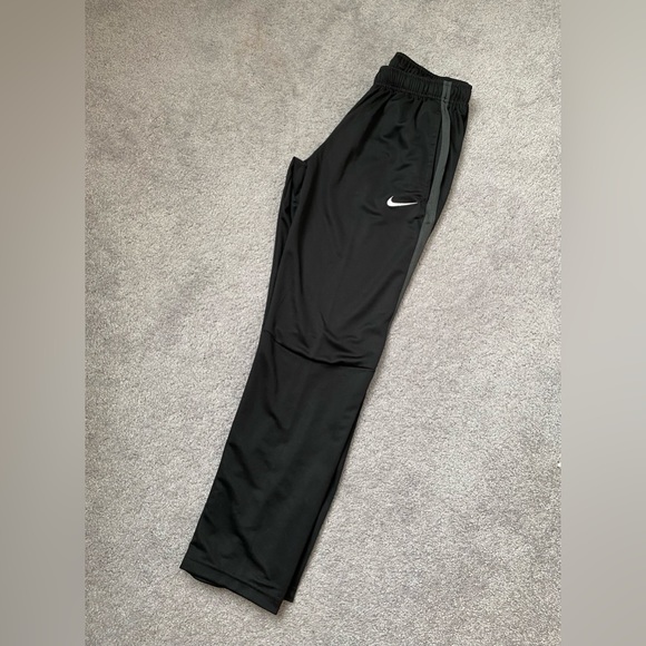 Women’s Nike Black Track Pants NWOT Size M - Picture 3 of 6